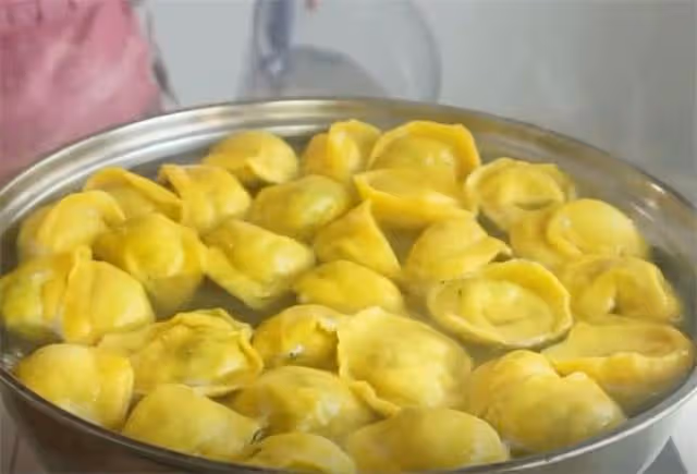 夏季這種餃子常給家人吃，孩子吃長個兒快，老人吃睡眠好，收藏了