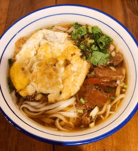 吳謹言曬長沙美食火了，引來上萬人點贊，網友：看餓了，求蹭飯
