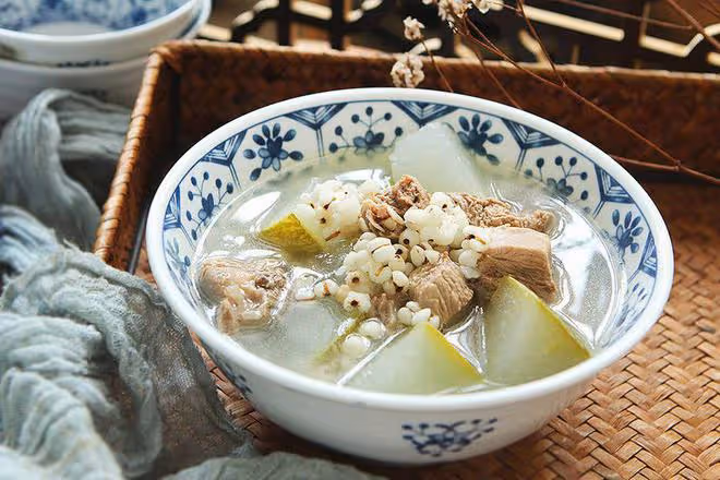 夏至後，高溫多雨，記得常喝這6道湯，祛濕解暑，安穩度夏身體好