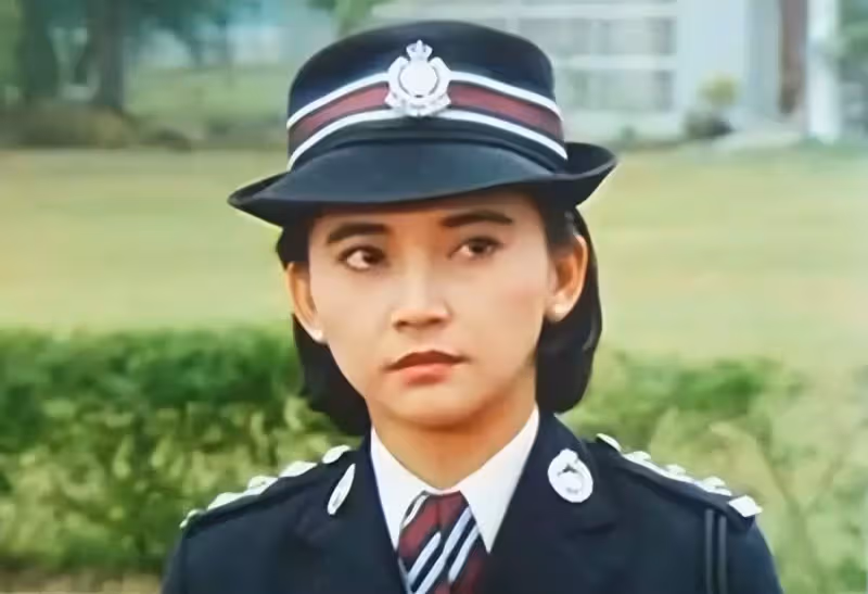 64歲胡慧中回內地即將復出！21歲女兒罕同行，體重175斤身材圓潤，網評：沒繼承媽媽好基因