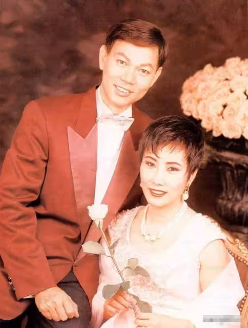 汪明荃兩度患癌，羅家英求婚20次：娛樂圈，再也沒有這樣的愛情了