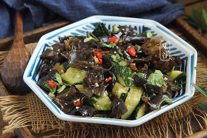 天熱出汗多，建議多吃這6種食物，趕走疲憊，精神十足過夏天