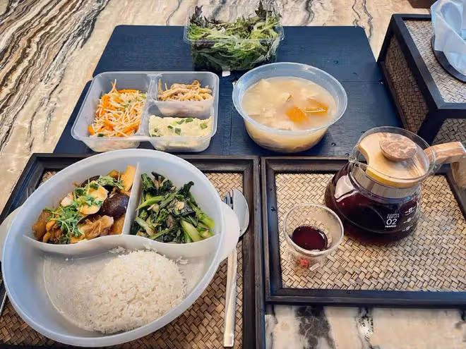 林俊傑曬隔離餐火了，精緻又豐盛，網友：太有食慾，看餓了
