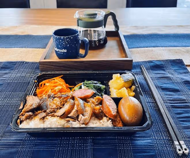 林俊傑曬隔離餐火了，精緻又豐盛，網友：太有食慾，看餓了