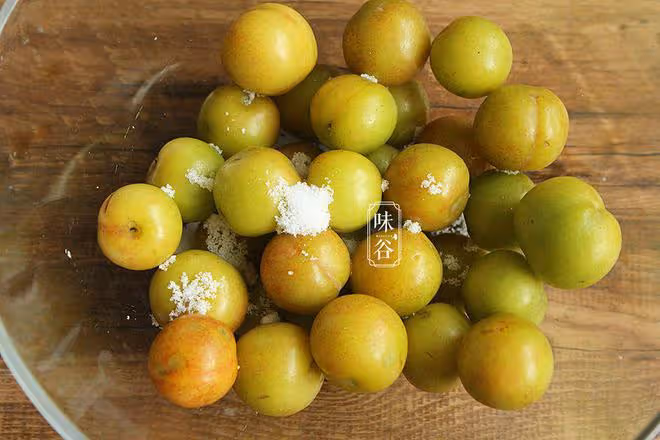 6月這水果大量上市，腌一下風味更佳，酸甜爽脆又開胃，流口水了