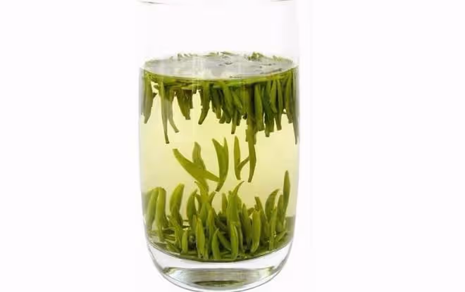建議中年人：夏季少喝飲料和冰水，多喝3種好茶，清涼消暑又解饞