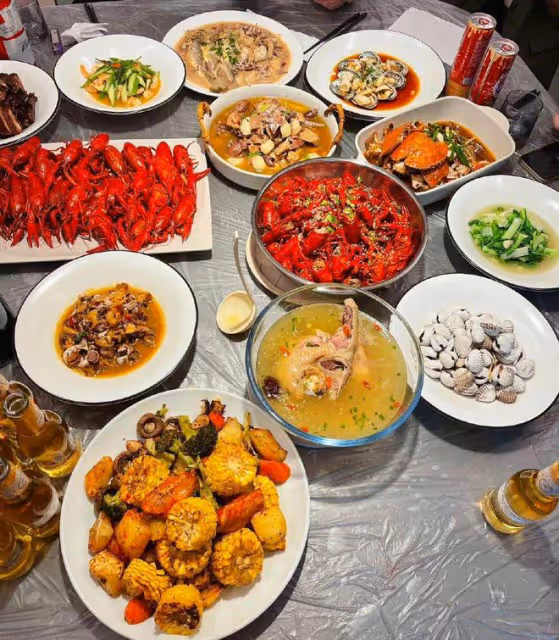 朋友圈曬的8家端午團圓飯，不同地區的各有千秋，你最喜歡哪一桌