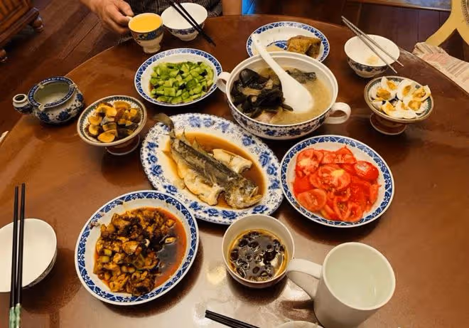 朋友圈曬的8家端午團圓飯，不同地區的各有千秋，你最喜歡哪一桌