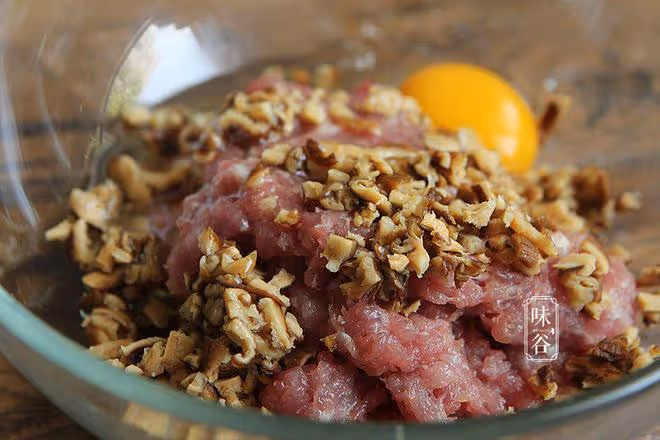 芒種前後，要多吃這瓜，塞點肉餡蒸一蒸，清熱解暑營養，輕鬆度夏