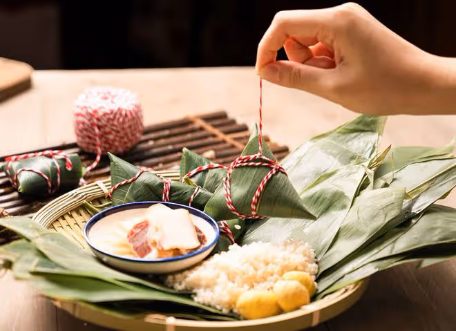 五月五過端午，記得「吃一食做五事」，為家人祈福納祥，平安健康