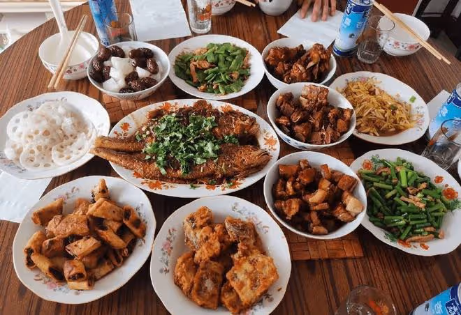 朋友圈曬年夜飯，看了這8家就知道差距了，最後一家讓人眼前一亮
