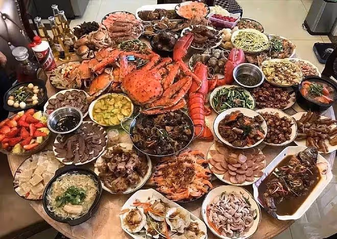 朋友圈曬年夜飯，看了這8家就知道差距了，最後一家讓人眼前一亮