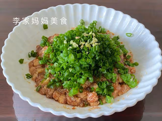 韭菜芹菜靠邊站，夏天多吃這菜，營養極高正當季，蒸包子特別香