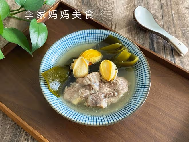 夏天出汗多，多給家人喝這道湯，清熱解暑又降火，營養好喝易吸收