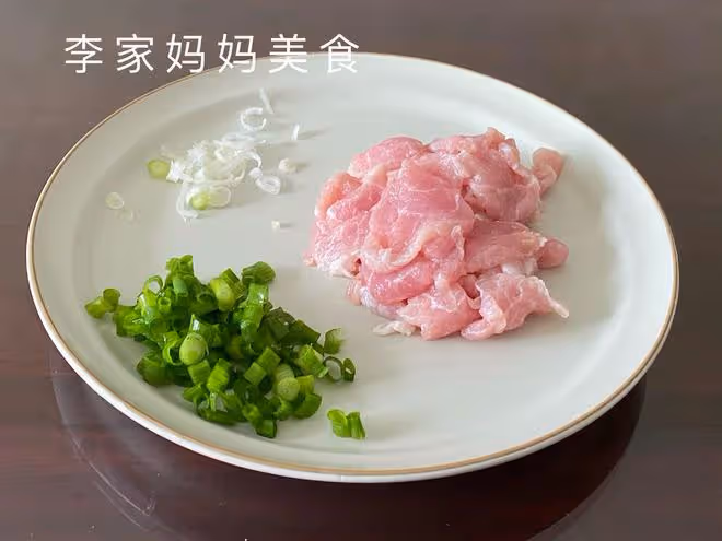 苦瓜黃瓜靠邊站，夏天多吃這菜，全身是寶，營養好吃不上火