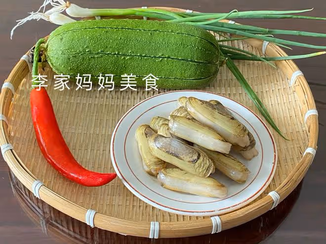 夏天出汗多，這菜要多吃，鉀含量極高，營養美味，經常上火要多吃