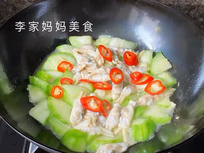 夏天出汗多，這菜要多吃，鉀含量極高，營養美味，經常上火要多吃