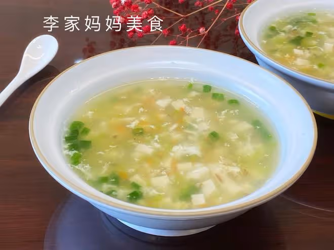 建議中老年人：夏天多喝這4道湯，營養高好消化，清熱解暑又去燥