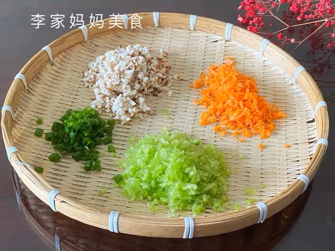 入夏後，韭菜菠菜靠邊站，這菜要多吃，營養不上火，開胃又解暑