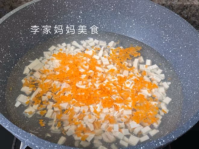入夏後，韭菜菠菜靠邊站，這菜要多吃，營養不上火，開胃又解暑