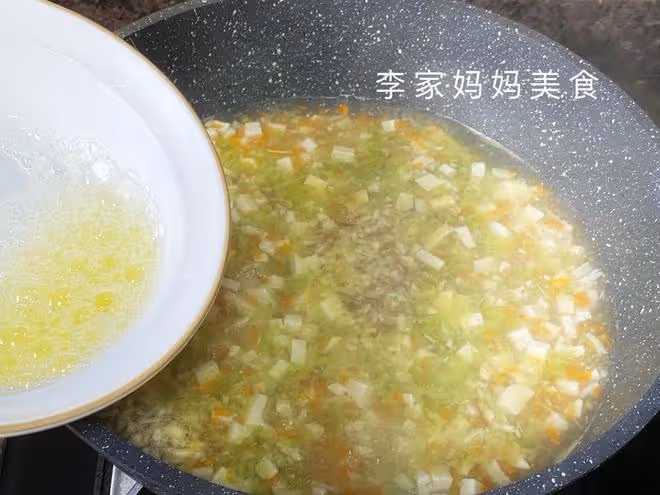 入夏後，韭菜菠菜靠邊站，這菜要多吃，營養不上火，開胃又解暑
