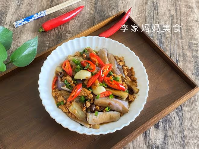 入夏後，菠菜韭菜靠邊站，這菜要多吃，營養高又低脂，開胃又解饞