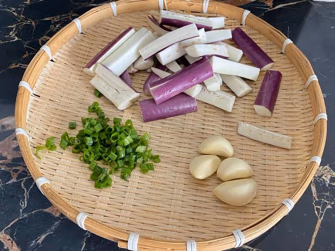入夏後，菠菜韭菜靠邊站，這菜要多吃，營養高又低脂，開胃又解饞