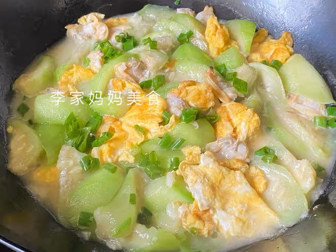 入夏後，這菜要多吃，比苦瓜營養，比黃瓜鮮美，經常上火要多吃