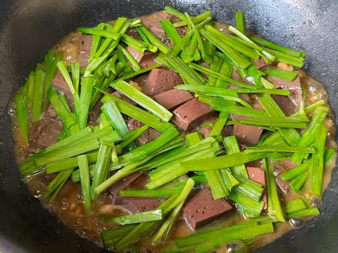 入夏後，韭菜菠菜靠邊站，多吃這道菜，低脂營養足，開胃又解膩