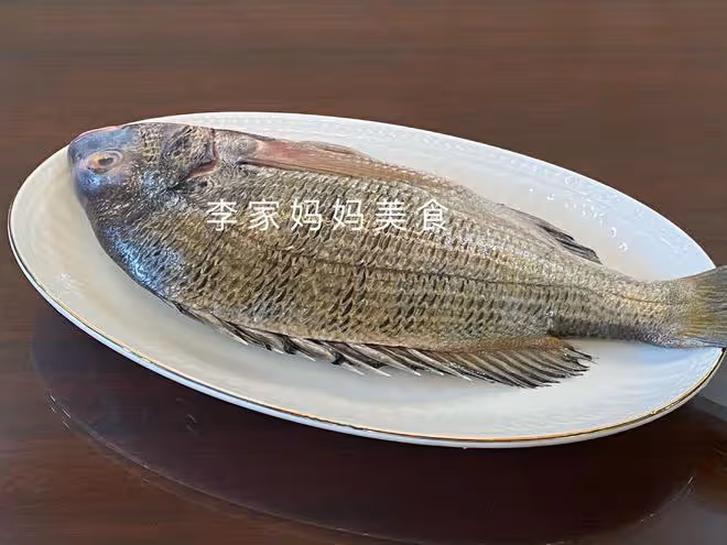 夏天，如果不差錢多吃這種海鮮，營養極高味道鮮，好吃不上火