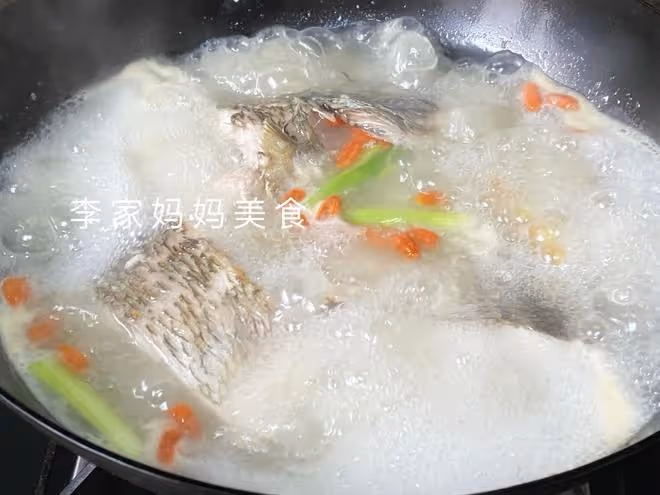 夏天，如果不差錢多吃這種海鮮，營養極高味道鮮，好吃不上火