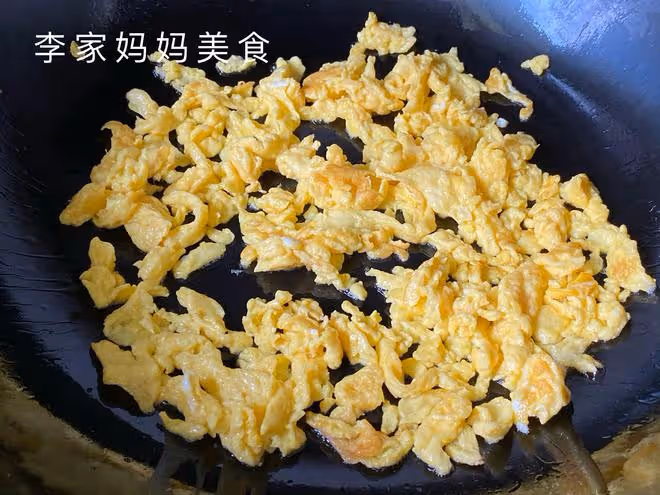 這菜全身是寶，比韭菜還鮮嫩，營養極高正當季，包餃子特別香