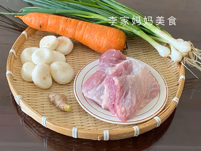 春天遇到這菜別手軟，鮮嫩營養高，好吃不上火，用來包餃子真香