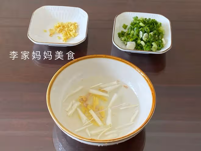 春天遇到這菜別手軟，鮮嫩營養高，好吃不上火，用來包餃子真香