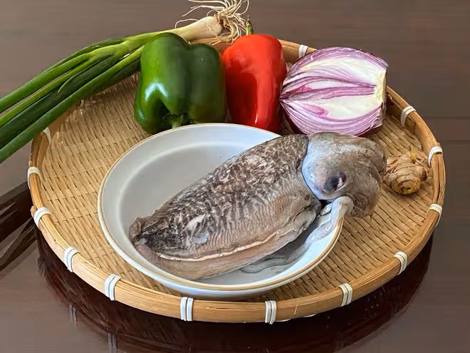 4月遇到這海鮮，我從不還價，鮮嫩營養無魚刺，炒著吃特別香
