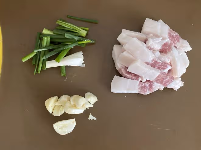 春天，碰到這菜別錯過，一斤5元，營養足味道鮮，好吃不油膩