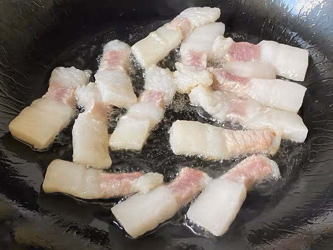 春天，碰到這菜別錯過，一斤5元，營養足味道鮮，好吃不油膩