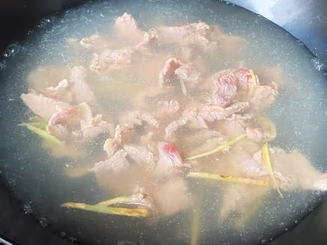 春天，寧可少吃豬肉，也別錯過吃這菜，高鈣高蛋白，早吃早受益