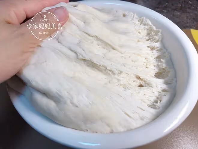 蒸饅頭時，用熱水還是冷水，記住5點，饅頭暄軟蓬鬆不回縮
