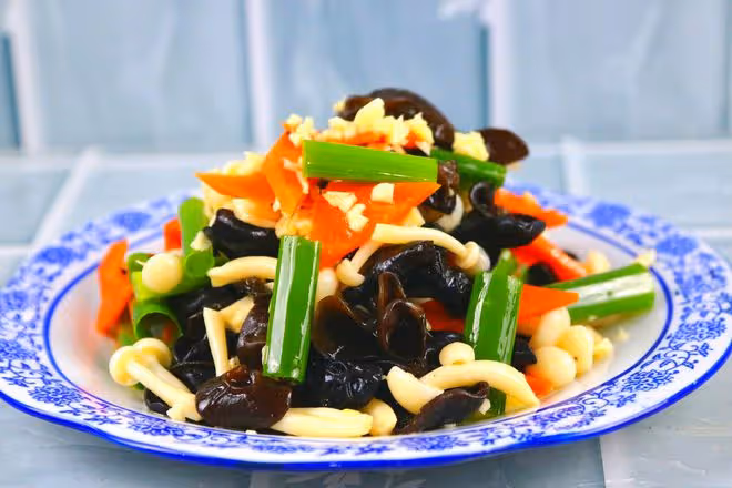 夏天要學會忌嘴，少吃「1瓜」多吃「4菜」，健康飲食，別不當回事