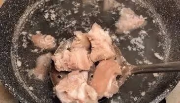 豬蹄這樣做，一點不油膩，美容養顏，女生要多吃！