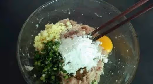 特喜歡的肉丸做法，孩子搶著吃！不用油炸好吃又健康！