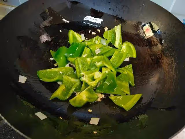 吃過這種做法的地三鮮嗎？香濃爽口，沒胃口吃這道菜就夠了！