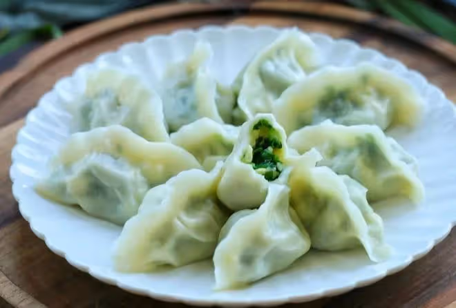 包韭菜餃子時，牢記「3放2不放」，韭菜翠綠不燒心，太解饞了