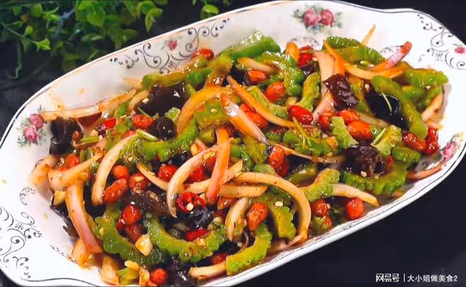 夏季吃點苦味菜對身體大有裨益，去火消暑，健脾祛濕，輕鬆度夏