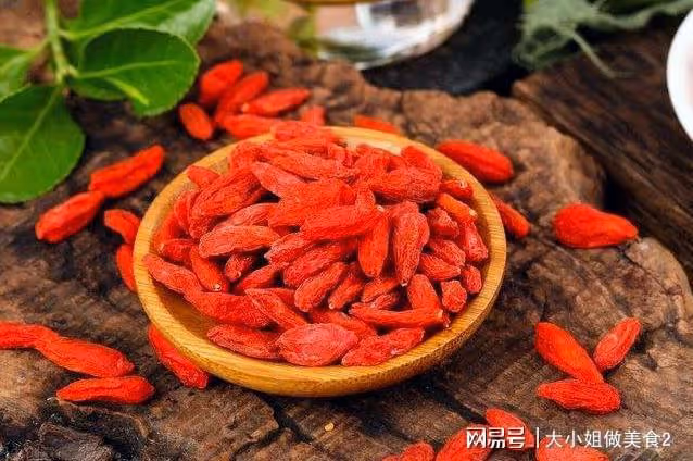 夏季要養心，多吃五種紅色食物，保養心臟，安穩度夏