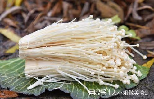 分享金針菇的三種吃法，不涼拌不涮鍋，也能做出一道美味的下飯菜