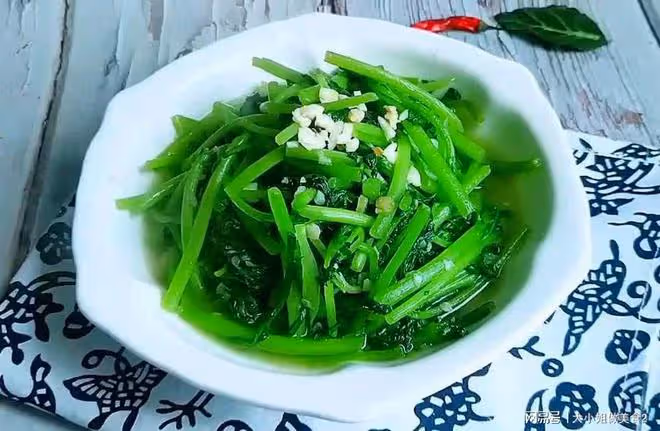 春天多吃這六道「養肝菜」，簡單一炒一拌，就是一道美味的小菜