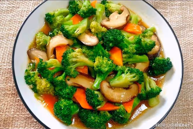 春天多吃這六道「養肝菜」，簡單一炒一拌，就是一道美味的小菜