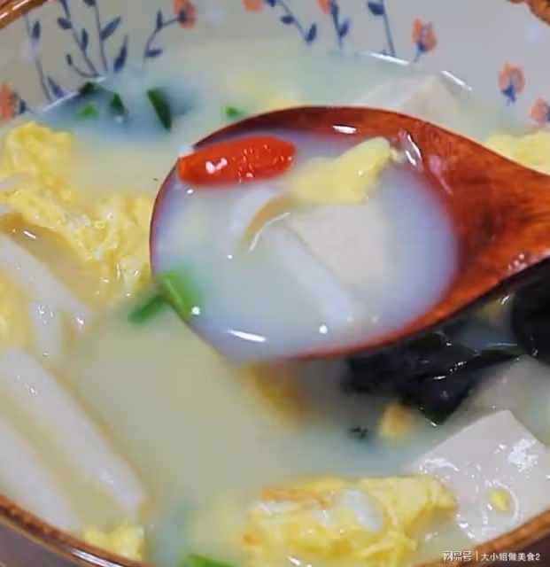 春天乾燥，多喝這六道清淡湯水，補充水分，低熱量高蛋白，放心喝
